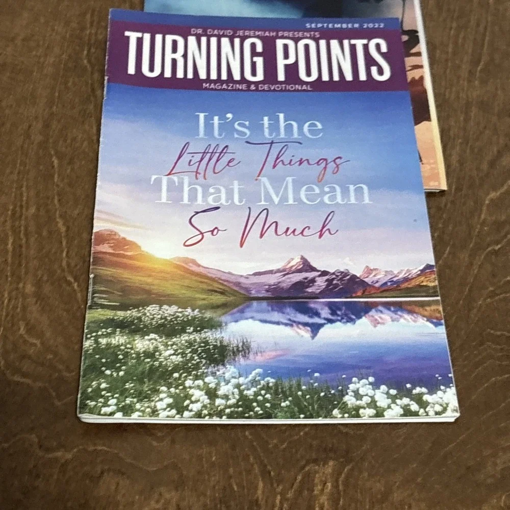 3 issues TURNING POINTS Dr. David Jeremiah 2022 Magazine devotional